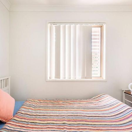 Room With Separate Bath In Shared Homestay Redcliffe Buitenkant foto