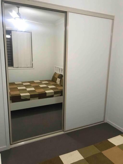 Room With Separate Bath In Shared Homestay Redcliffe Buitenkant foto
